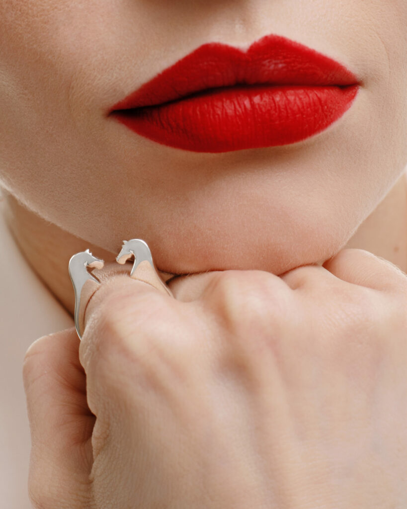 Knight Ring