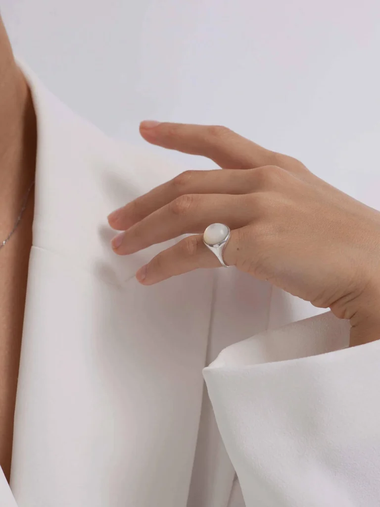 Signet Ring With Mother Of Pearl