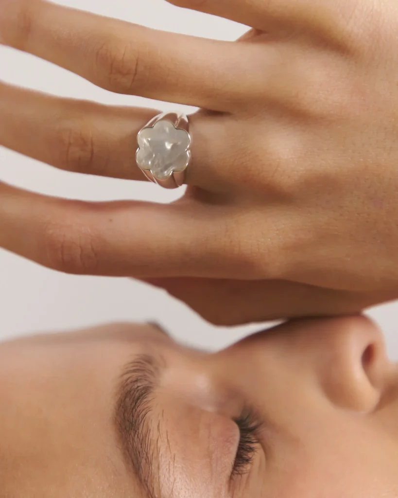 Forget-me-not Nacre Ring